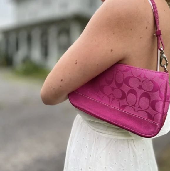 Magenta Shoulder Bags